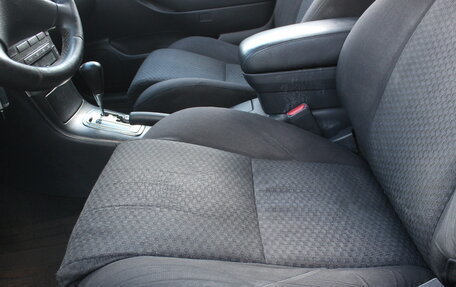 Toyota Avensis III рестайлинг, 2003 год, 590 000 рублей, 9 фотография