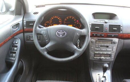 Toyota Avensis III рестайлинг, 2003 год, 590 000 рублей, 14 фотография
