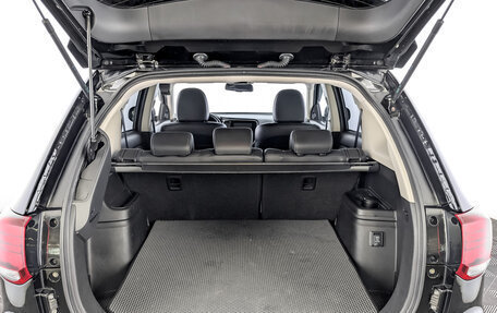 Mitsubishi Outlander III рестайлинг 3, 2020 год, 2 500 000 рублей, 10 фотография