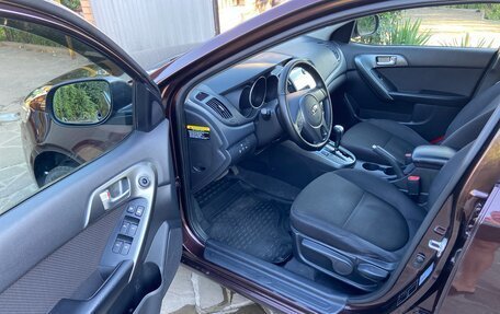 KIA Cerato III, 2010 год, 900 000 рублей, 11 фотография