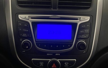 Hyundai Solaris II рестайлинг, 2011 год, 788 200 рублей, 14 фотография