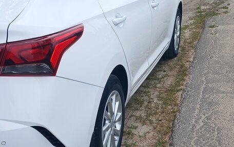 Hyundai Solaris II рестайлинг, 2021 год, 1 885 000 рублей, 11 фотография