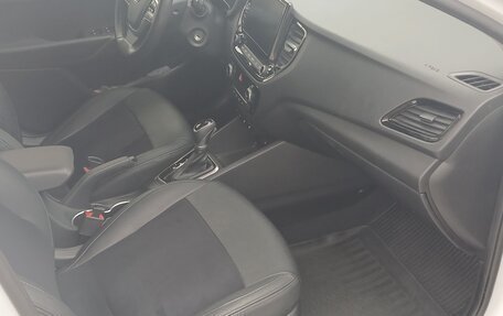 Hyundai Solaris II рестайлинг, 2021 год, 1 885 000 рублей, 21 фотография