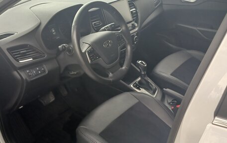 Hyundai Solaris II рестайлинг, 2021 год, 1 885 000 рублей, 19 фотография