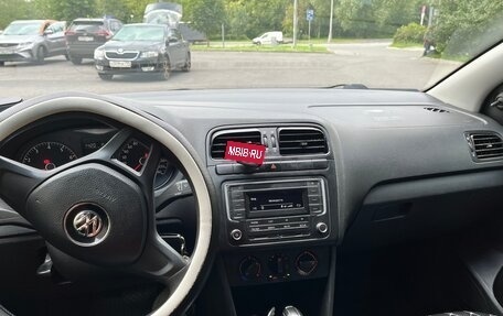 Volkswagen Polo VI (EU Market), 2019 год, 800 000 рублей, 2 фотография