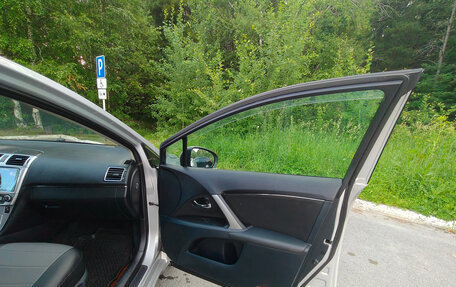 Toyota Avensis III рестайлинг, 2012 год, 1 320 000 рублей, 7 фотография