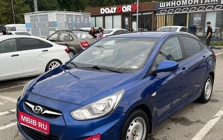 Hyundai Solaris II рестайлинг, 2011 год, 530 000 рублей, 2 фотография
