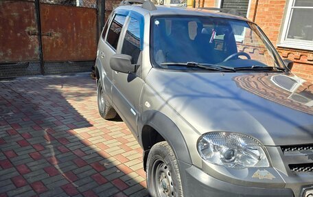 Chevrolet Niva I рестайлинг, 2011 год, 580 000 рублей, 2 фотография