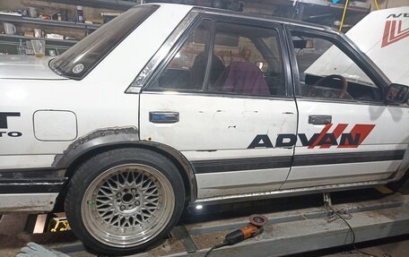 Nissan Skyline, 1987 год, 750 000 рублей, 14 фотография