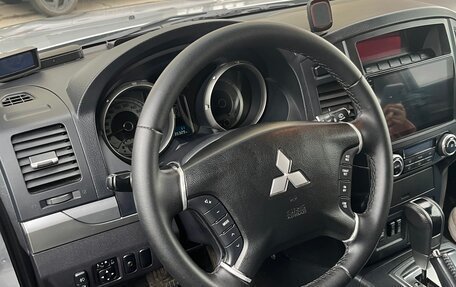 Mitsubishi Pajero IV, 2011 год, 1 740 000 рублей, 11 фотография