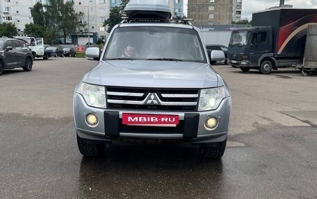 Mitsubishi Pajero IV, 2011 год, 1 740 000 рублей, 3 фотография