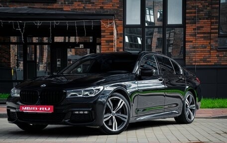 BMW 7 серия, 2018 год, 3 800 000 рублей, 4 фотография
