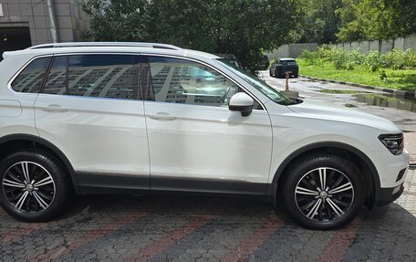 Volkswagen Tiguan II, 2017 год, 3 100 000 рублей, 4 фотография