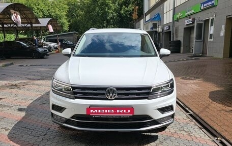 Volkswagen Tiguan II, 2017 год, 3 100 000 рублей, 2 фотография