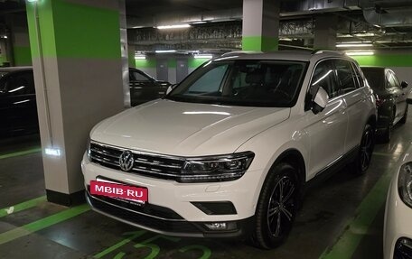 Volkswagen Tiguan II, 2017 год, 3 100 000 рублей, 13 фотография