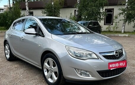 Opel Astra J, 2011 год, 830 000 рублей, 3 фотография