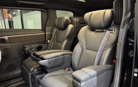 Toyota Alphard, 2024 год, 14 600 000 рублей, 13 фотография