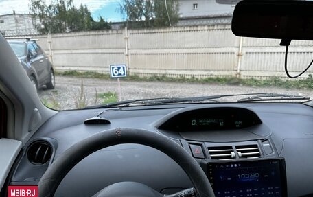 Toyota Yaris III рестайлинг, 2008 год, 520 000 рублей, 14 фотография