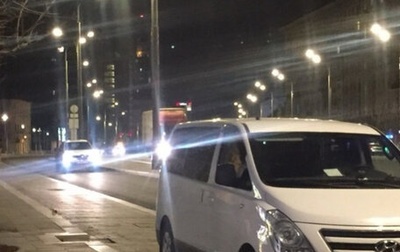 Hyundai H-1 II рестайлинг, 2013 год, 1 885 000 рублей, 1 фотография