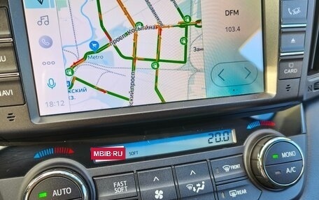 Toyota RAV4, 2018 год, 2 950 000 рублей, 11 фотография