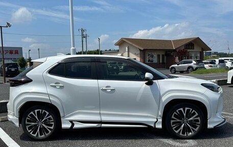 Toyota Yaris Cross, 2021 год, 1 376 000 рублей, 2 фотография