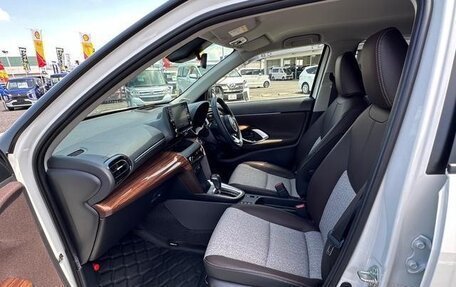 Toyota Yaris Cross, 2021 год, 1 376 000 рублей, 15 фотография