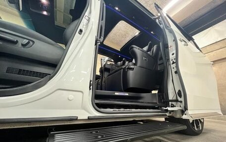 Toyota Alphard III, 2021 год, 3 386 000 рублей, 15 фотография