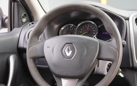 Renault Logan II, 2018 год, 620 000 рублей, 10 фотография