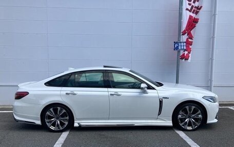 Toyota Crown, 2021 год, 2 348 000 рублей, 8 фотография