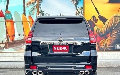 Toyota Land Cruiser Prado 150 рестайлинг 2, 2022 год, 3 168 000 рублей, 6 фотография