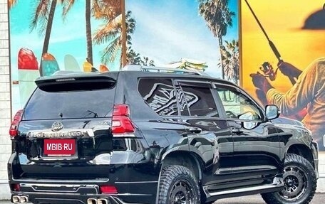 Toyota Land Cruiser Prado 150 рестайлинг 2, 2022 год, 3 168 000 рублей, 7 фотография