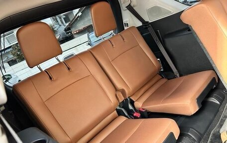 Toyota Land Cruiser Prado 150 рестайлинг 2, 2022 год, 3 168 000 рублей, 32 фотография