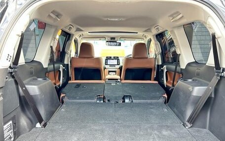 Toyota Land Cruiser Prado 150 рестайлинг 2, 2022 год, 3 168 000 рублей, 38 фотография