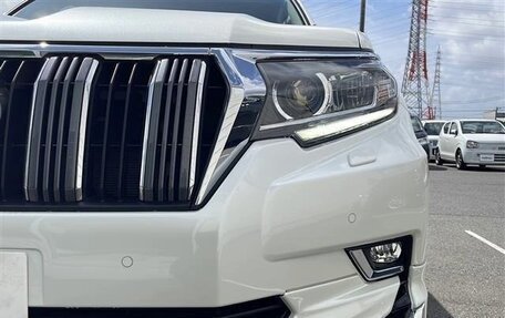 Toyota Land Cruiser Prado 150 рестайлинг 2, 2022 год, 3 256 000 рублей, 17 фотография