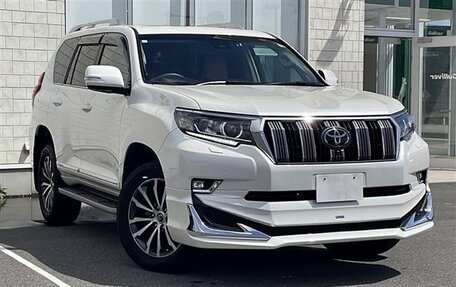 Toyota Land Cruiser Prado 150 рестайлинг 2, 2022 год, 3 256 000 рублей, 14 фотография