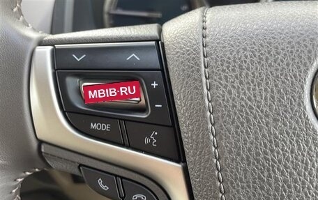 Toyota Land Cruiser Prado 150 рестайлинг 2, 2022 год, 3 256 000 рублей, 24 фотография