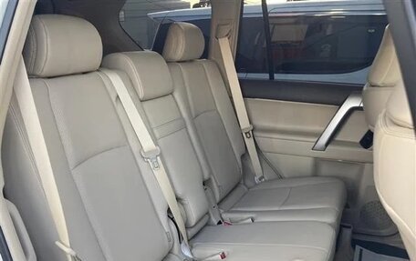 Toyota Land Cruiser Prado 150 рестайлинг 2, 2022 год, 3 256 000 рублей, 36 фотография
