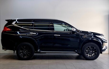 Mitsubishi Pajero Sport III рестайлинг, 2019 год, 3 400 000 рублей, 5 фотография