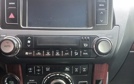 Toyota Land Cruiser Prado 150 рестайлинг 2, 2016 год, 4 250 000 рублей, 2 фотография