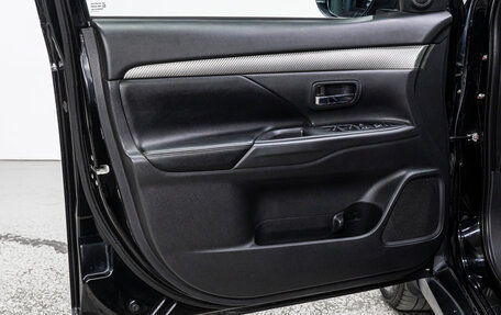 Mitsubishi Outlander III рестайлинг 3, 2013 год, 1 350 000 рублей, 10 фотография