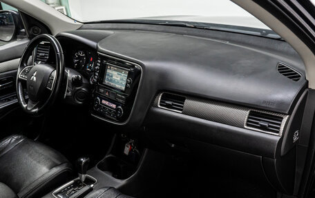 Mitsubishi Outlander III рестайлинг 3, 2013 год, 1 350 000 рублей, 15 фотография