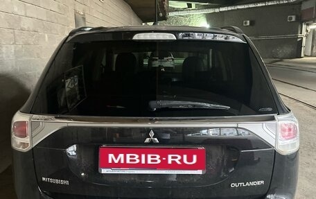 Mitsubishi Outlander III рестайлинг 3, 2013 год, 1 200 000 рублей, 1 фотография