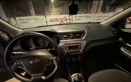 KIA Rio III рестайлинг, 2016 год, 865 000 рублей, 10 фотография