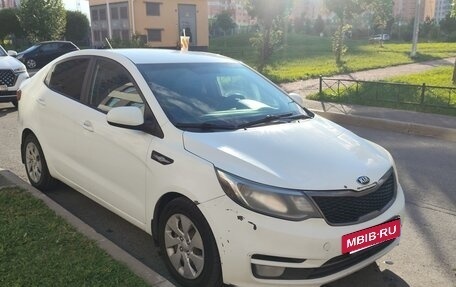 KIA Rio III рестайлинг, 2017 год, 600 000 рублей, 2 фотография