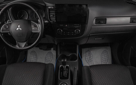 Mitsubishi Outlander III рестайлинг 3, 2012 год, 1 259 000 рублей, 7 фотография