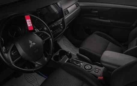 Mitsubishi Outlander III рестайлинг 3, 2012 год, 1 259 000 рублей, 8 фотография