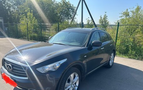 Infiniti QX70, 2014 год, 1 890 000 рублей, 3 фотография