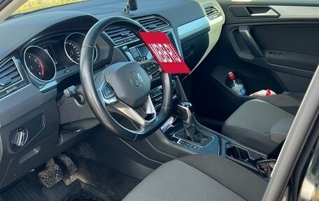 Volkswagen Tiguan II, 2021 год, 2 700 000 рублей, 21 фотография
