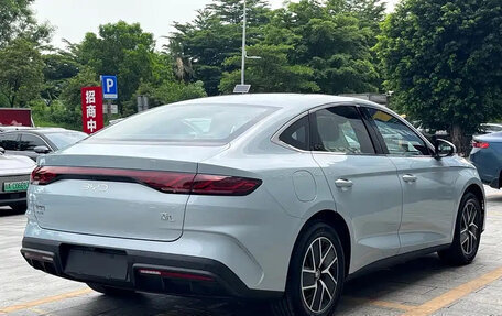 BYD Qin, 2024 год, 1 250 000 рублей, 5 фотография