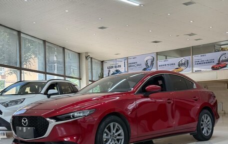Mazda 3, 2021 год, 1 611 555 рублей, 3 фотография